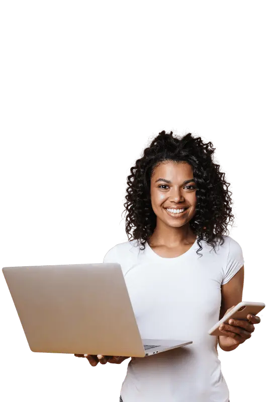 femme sur ordinateur